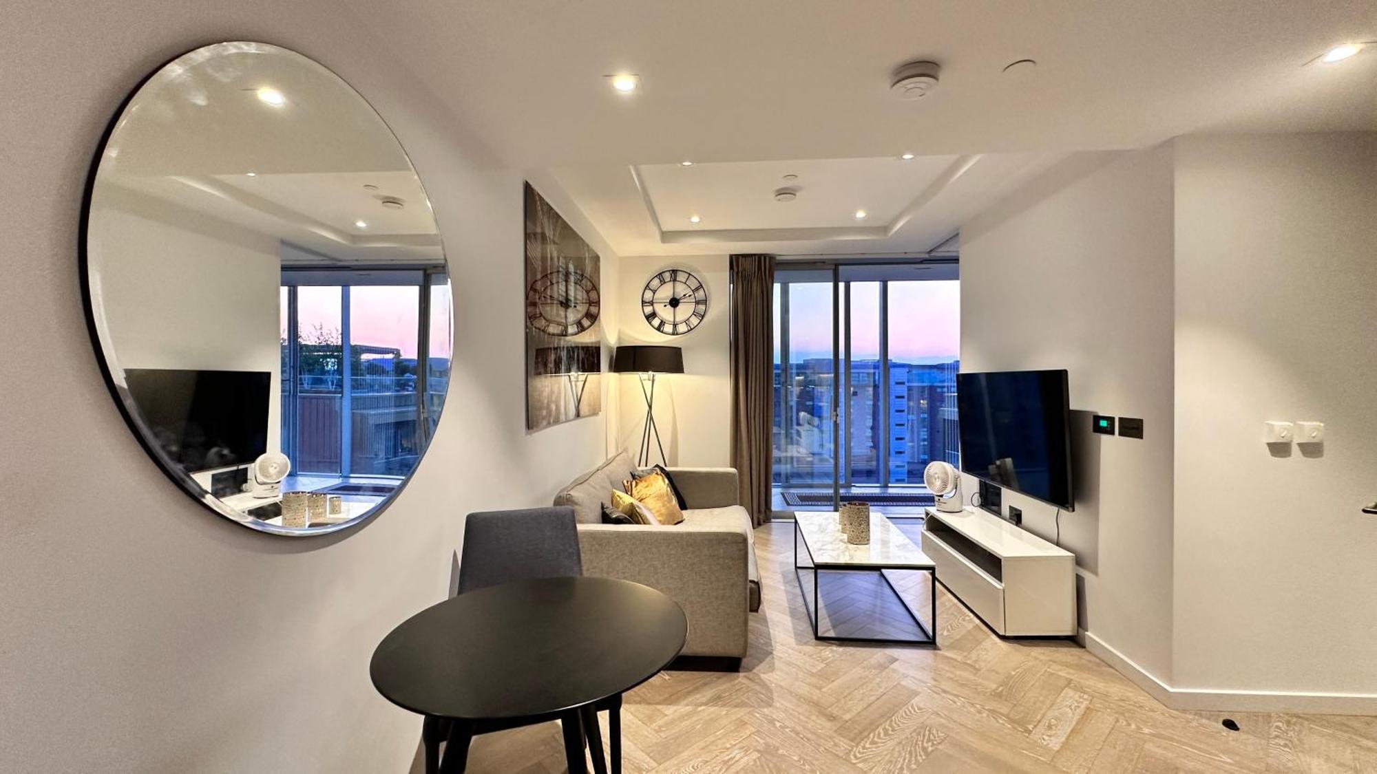 Battersea Power Station - Winter Garden Balcony & 1Gb Wifi - Luxurylondonstays ภายนอก รูปภาพ