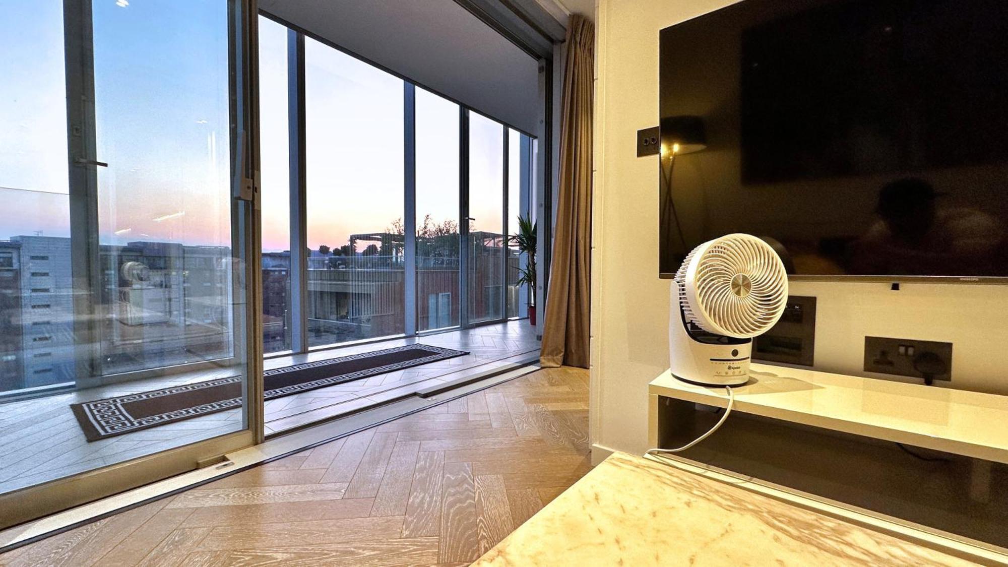Battersea Power Station - Winter Garden Balcony & 1Gb Wifi - Luxurylondonstays ภายนอก รูปภาพ